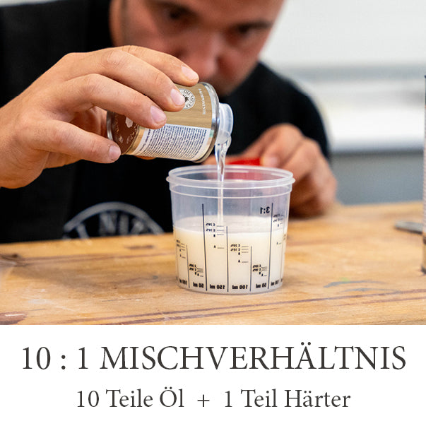Scandic-Oil Holzöl mit H2O-Hardener im Mischverhältnis 10:1 anmischen – 2K-System für widerstandsfähige Holzoberflächen